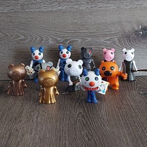 Roblox MiniToon Piggy Action Figures Set of 11